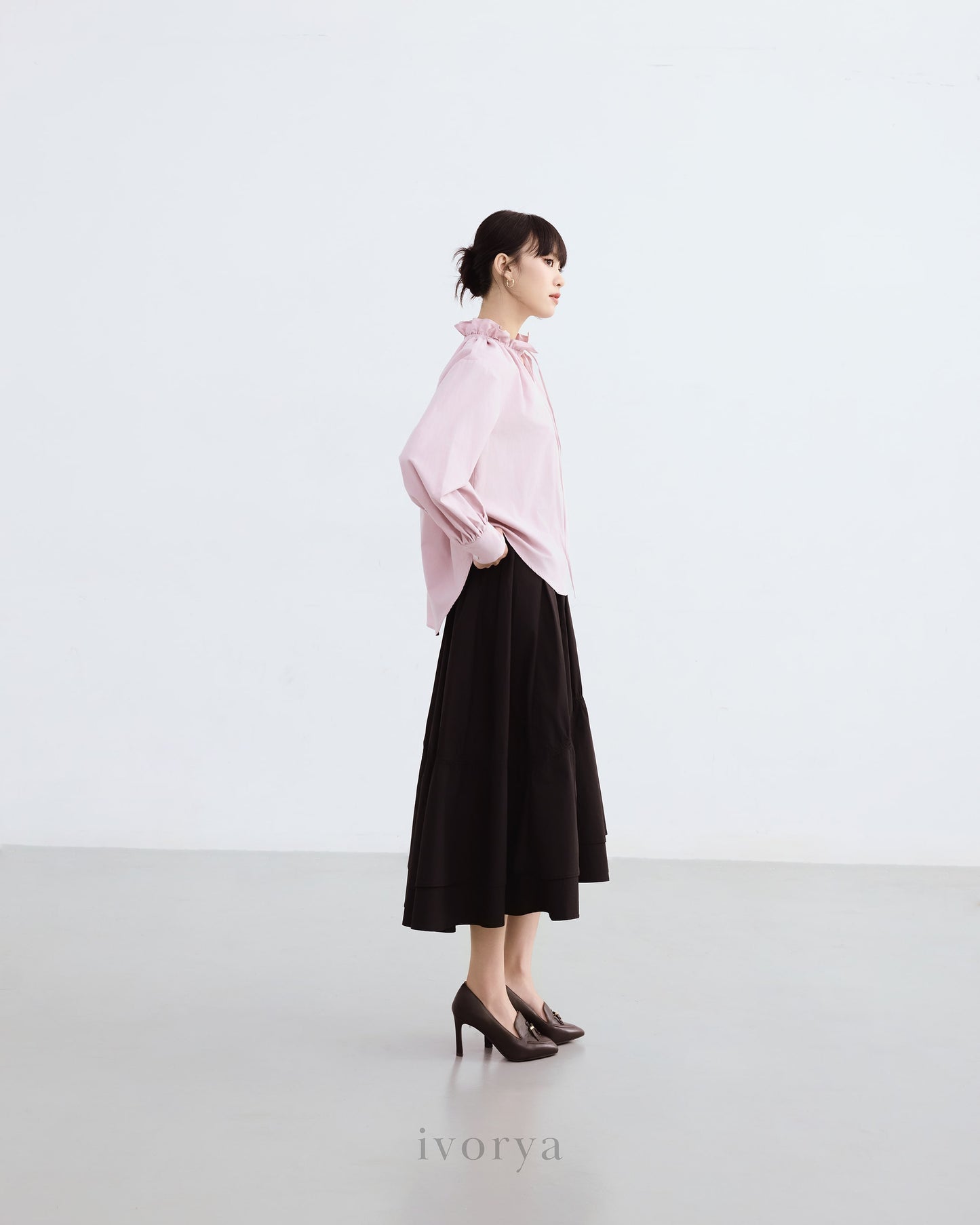 Chân váy midi xếp nhún màu đen - SK9920B