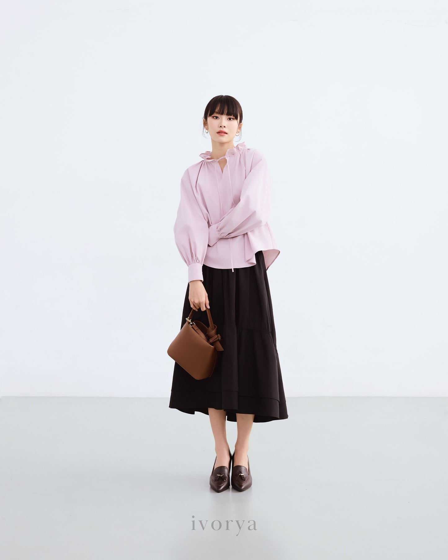 Chân váy midi xếp nhún màu đen - SK9920B