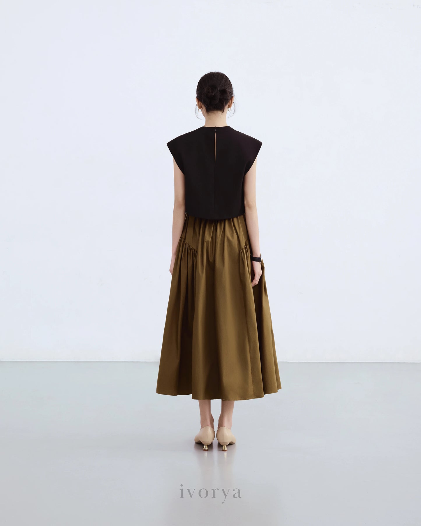 Chân váy midi xếp nhún sườn màu xanh rêu đậm - SK9878