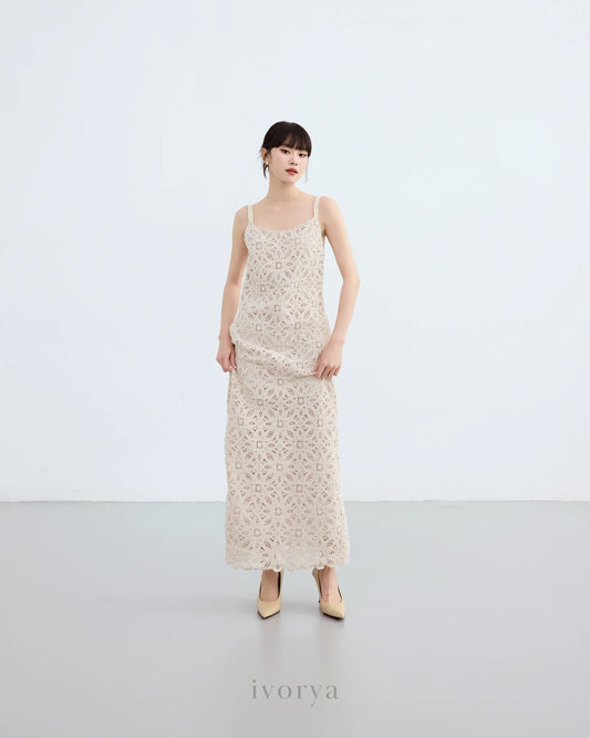 Đầm ren hai dây màu be - YD9933