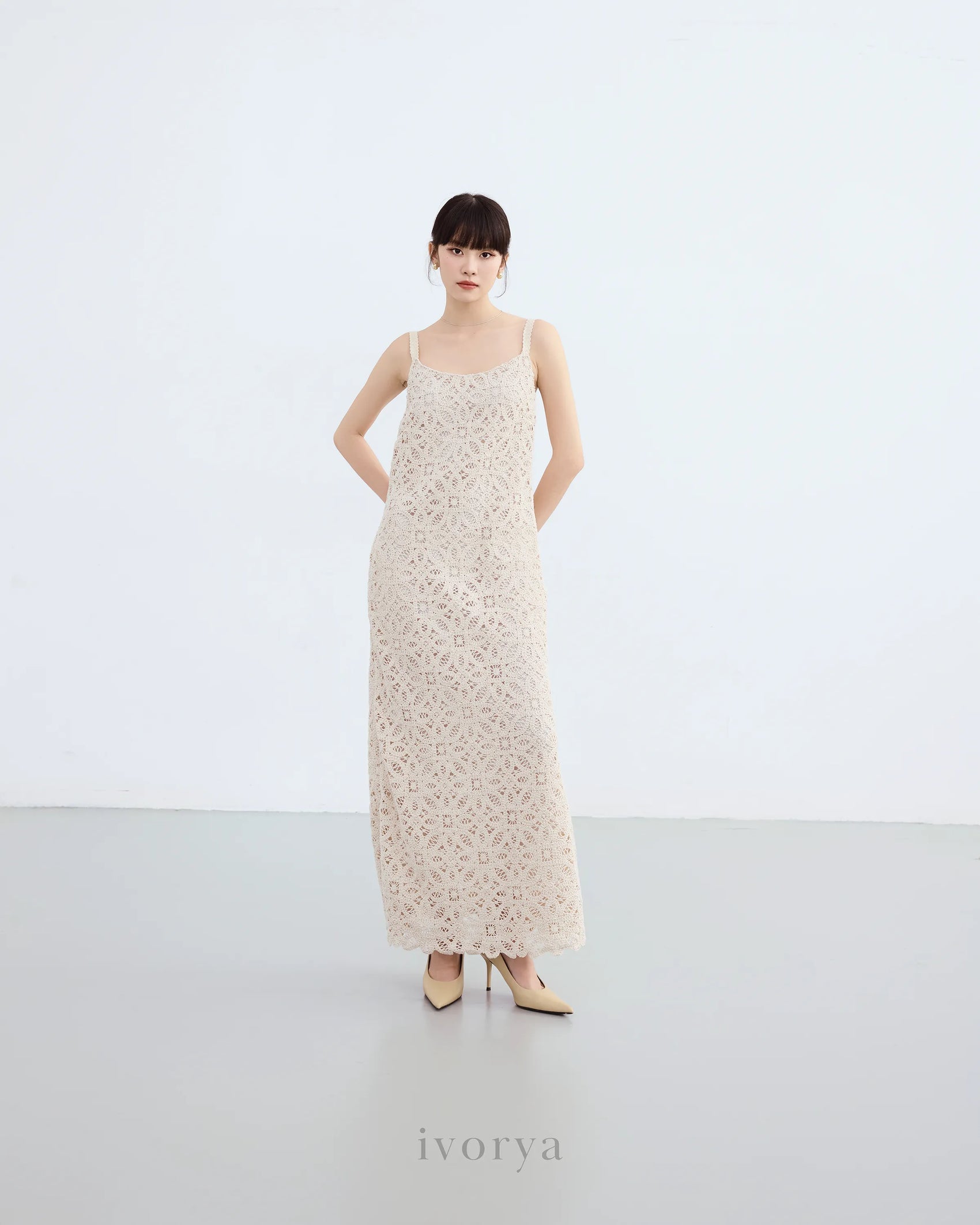 Đầm ren hai dây màu be - YD9933